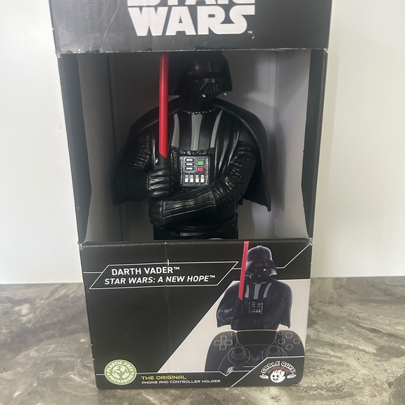 Darth Vader Phone and Controller‎ Holder - Picture 1 of 4